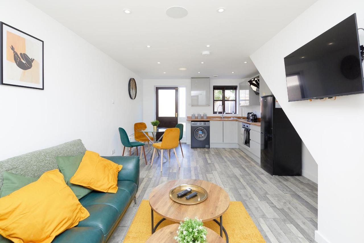 Modern 2 Bed House Near Queens Medical Centre Nottingham Exterior foto